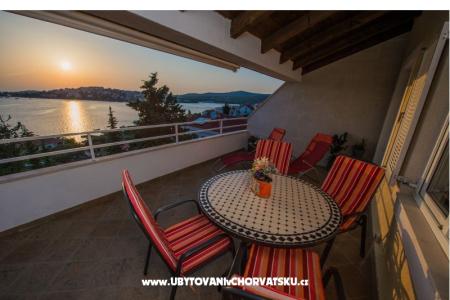 Apartments Slavica photo 2