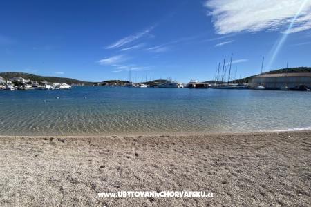 House on the beach photo 3