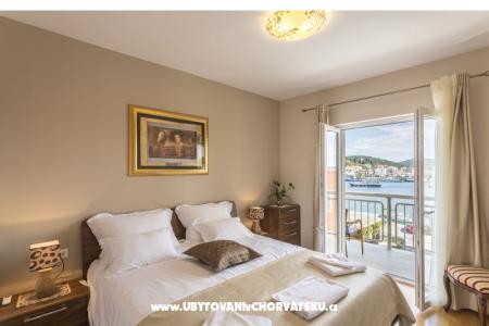 Flores Luxury Suites photo 2