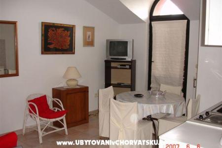 Apartments Milena photo 3