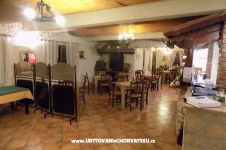 Rooms &amp; Restaurant Feral photo 4