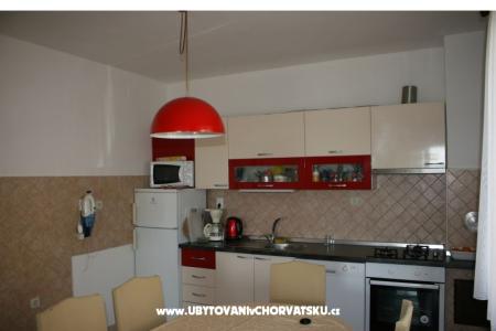 Apartment Nina photo 2