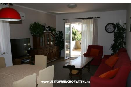 Apartment Nina photo 4