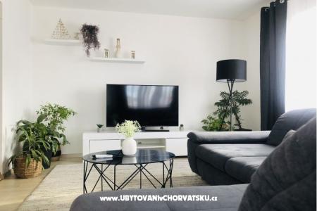 Sunset Hill Apartments photo 2