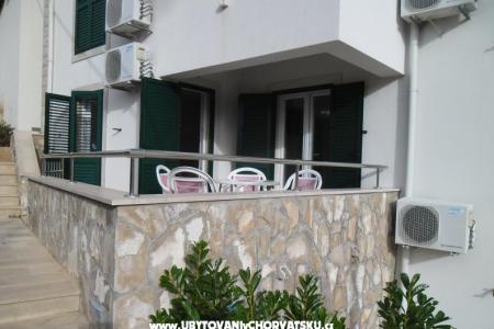 Apartments Dragun Stomorska photo 4