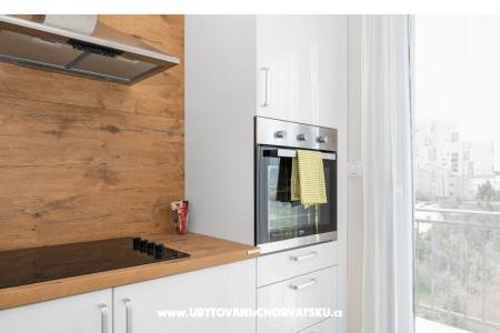 Anić Amazing Apartments DELUXE photo 5