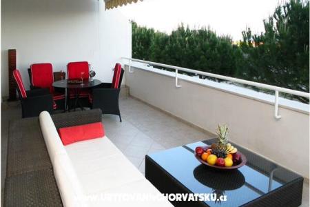AdiOro Luxury Beachfront Apartment photo 2