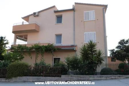 Apartments Villa  IVA photo 2