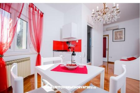 Apartments Villa Lole photo 3