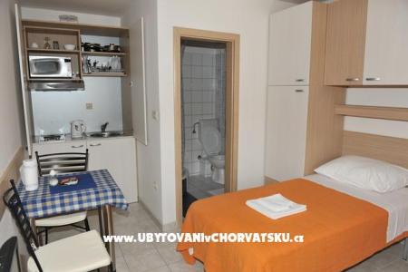 Apartments Zvizda Mora Split photo 4