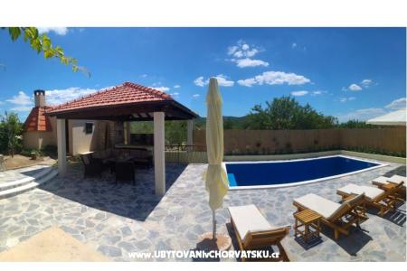 Countryside house with pool photo 2
