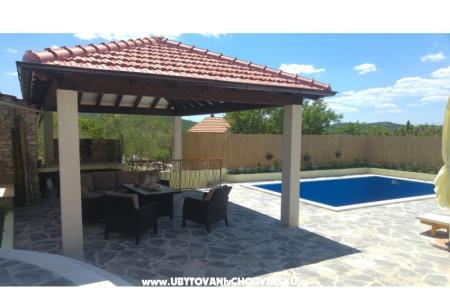 Countryside house with pool photo 5