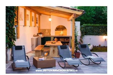 HolidayHomeSpalato-pool apartments  photo 2