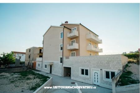 San Marian Apartments photo 4