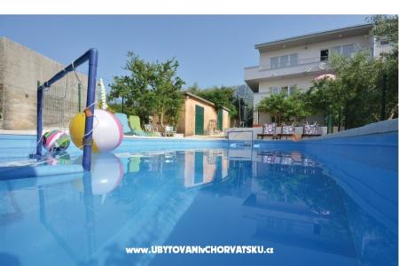 Rooms &amp; apartment Kraljevic photo 3