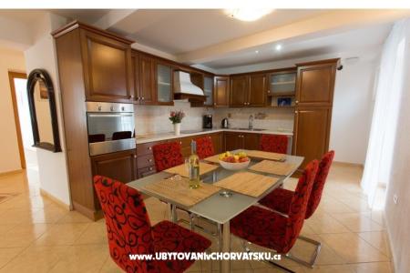 Spacious Apartment in City Center  photo 4