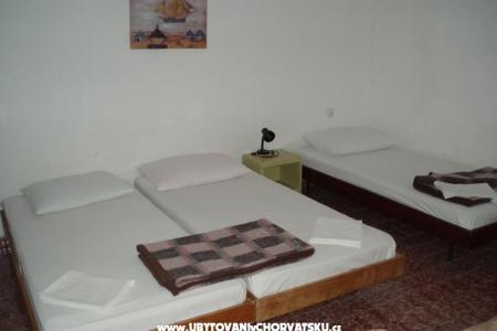 Apartmenty pokoje Urlić photo 4