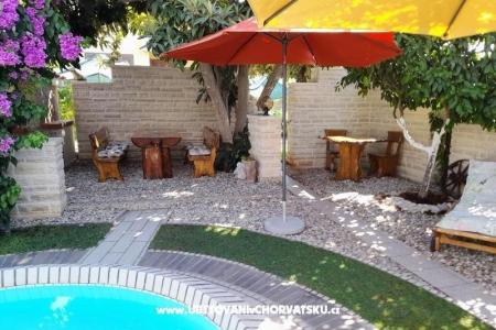 Apartments Mirjana Sukošan Sukosan Croatia