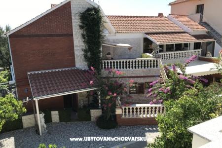 Apartments Mirjana Sukošan photo 3