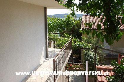 Apartments Mastelić photo 3