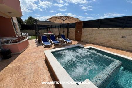 Apartments Villa Peky photo 3