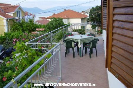 Apartments Arbanija photo 4