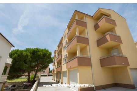 Apartments Alpha photo 2