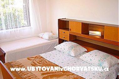 Apartments Natasa photo 2