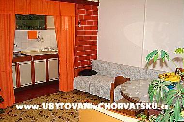 Apartments Natasa photo 3