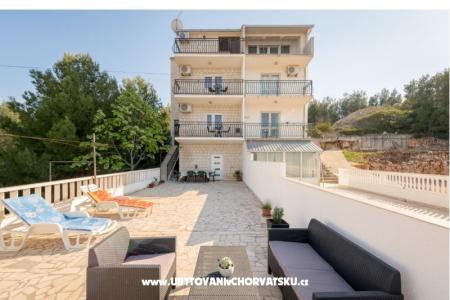 Apartments Ujevic photo 5