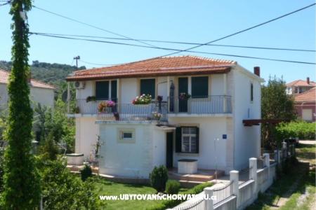 Apartments Zdravka photo 5
