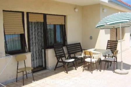 Apartments Toni photo 3