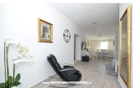 Karas photo 5