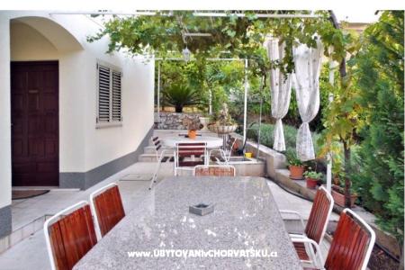  Villa Michael Apartments photo 4