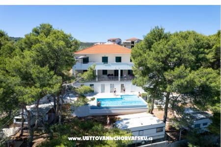 Villa Rosea Apartment photo 3