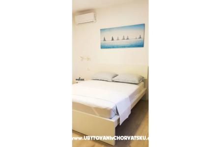 Apartments Mladen photo 5