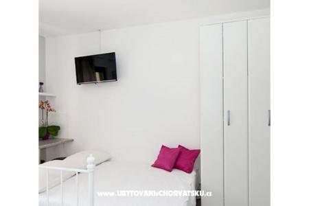 Apartments Suzana i Zlatan photo 3