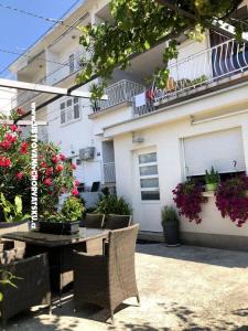 Apartments Zane Tucepi Croatia