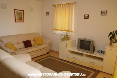 Apartments Zelic Tucepi photo 3