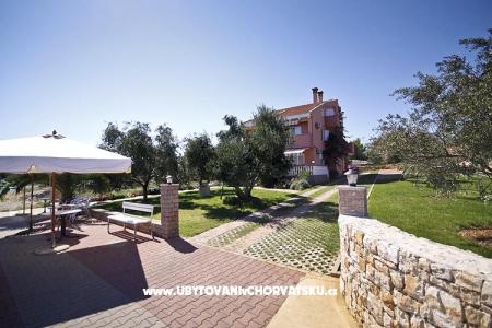 Apartments Benic photo 5