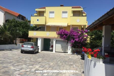 Apartments SARIC A Island of Vir Croatia