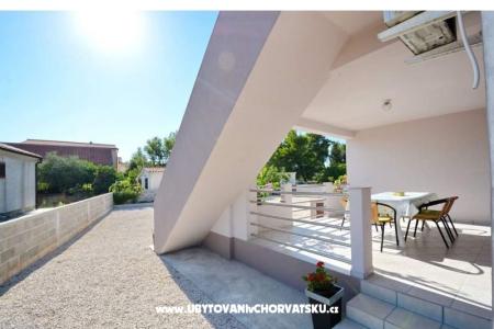 Apartments Maja photo 4