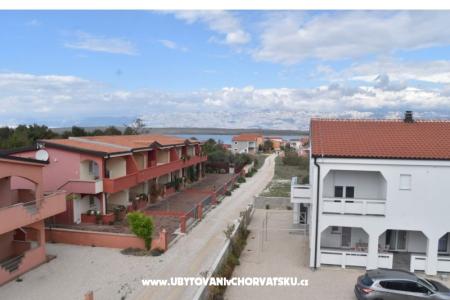 Apartments Karlo photo 4