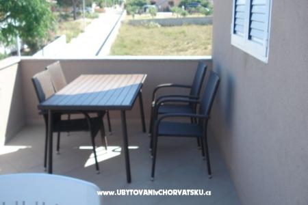 Apartments Orešić photo 4
