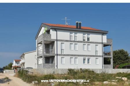 Crowonder Luxury Vir photo 2