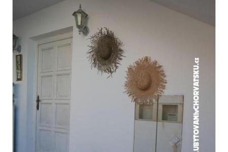 Apartments Karolina photo 2