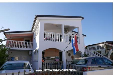 Apartments Karolina photo 4