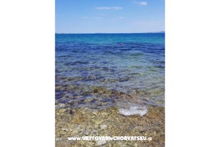 Obiteljska kuća na Viru Summer Holi – Island of Vir Croatia