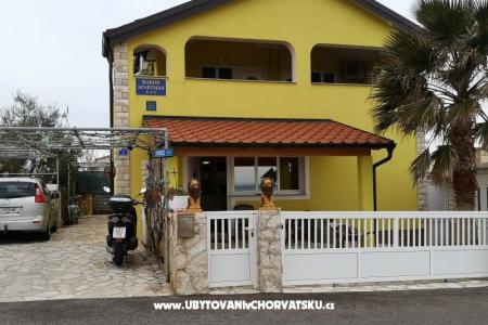Maros apartments Island of Vir Croatia