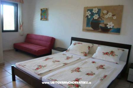 Tonis Apartments photo 4